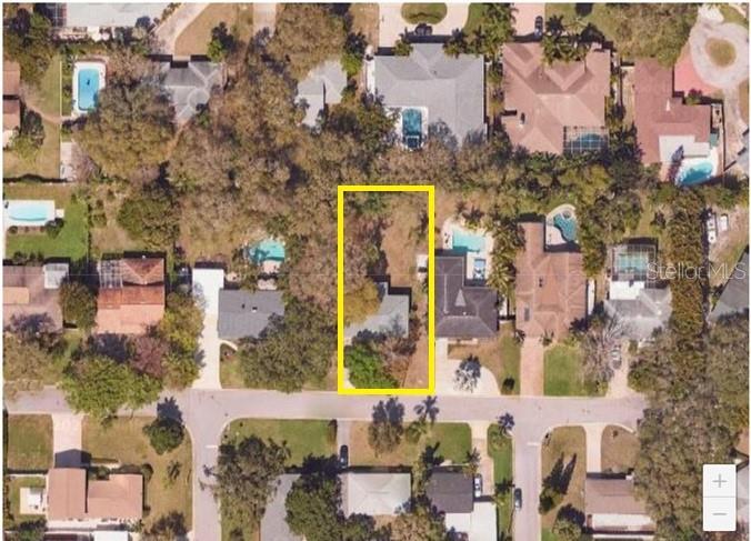 362 Foster Ln, Belleair, FL 33756