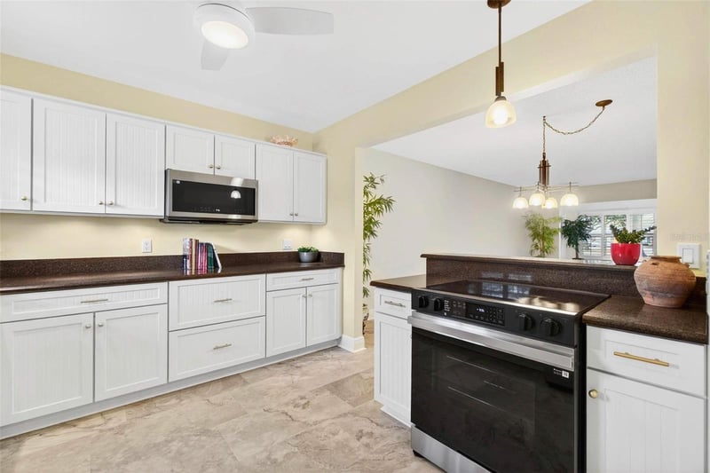 2260 Costa Rican Dr #6, Clearwater, FL 33763