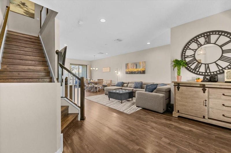 30089 Southwell Ln, Zephyrhills, FL 33543