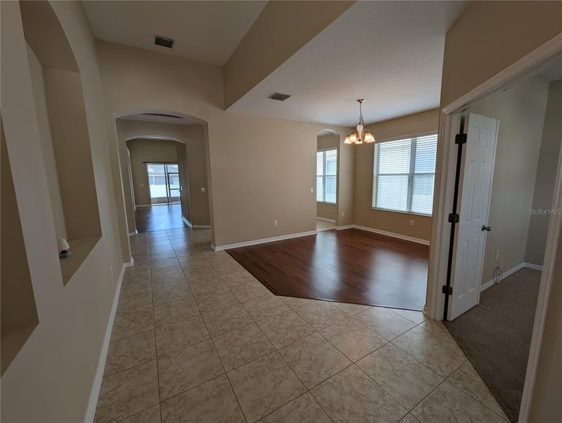 12717 Avelar Creek Dr, Riverview, FL 33578