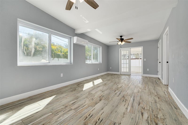 4608 30th Ave, St Petersburg, FL 33713