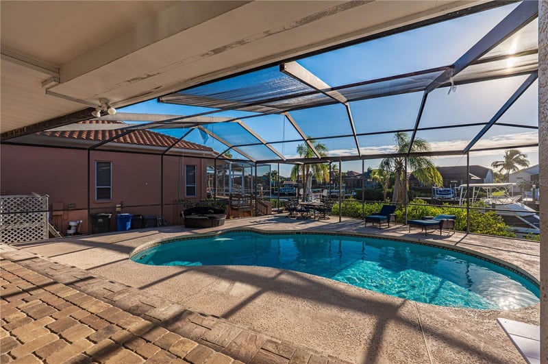 930 Symphony Isles Blvd, Apollo Beach, FL 33572