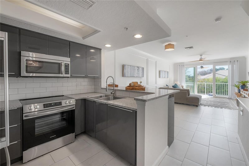 120 Brent Cir, Oldsmar, FL 34677