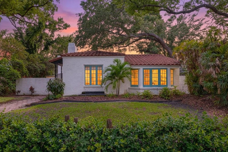 1110 Jungle Ave, St Petersburg, FL 33710