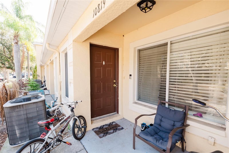 10819 Brickside Ct, Riverview, FL 33579