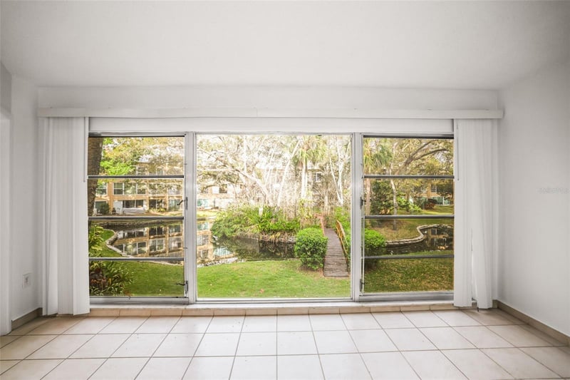 225 Country Club Dr #D237, Largo, FL 33771
