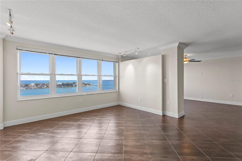 5200 Brittany Dr #4-1102, St Petersburg, FL 33715