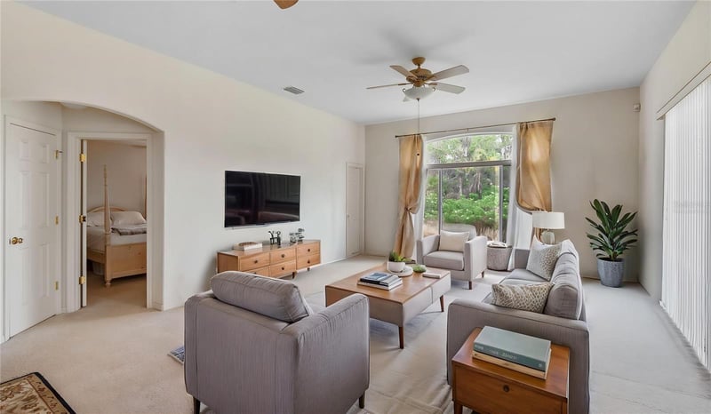 6111 Heroncrest Ct, Lithia, FL 33547