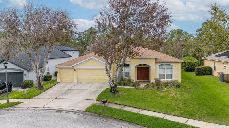 6111 Heroncrest Ct, Lithia, FL 33547