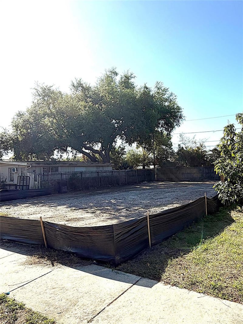 2126 43rd Ave, St Petersburg, FL 33714