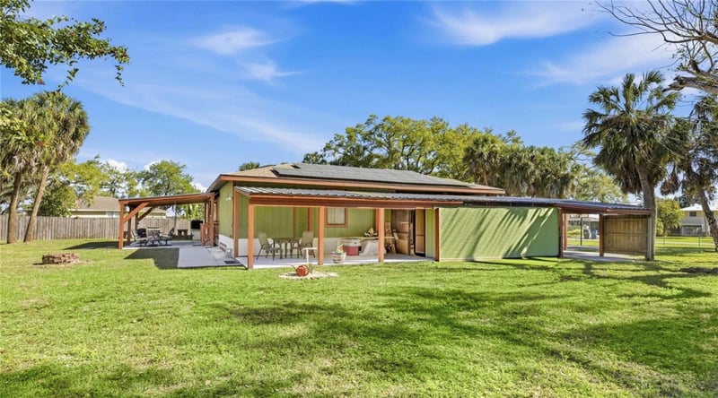 906 Tropical Dr, Bradenton, FL 34208