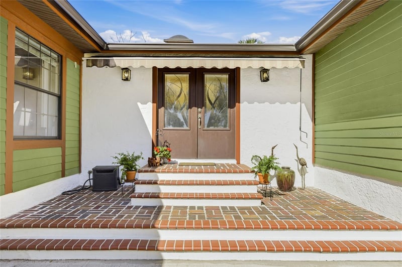 906 Tropical Dr, Bradenton, FL 34208