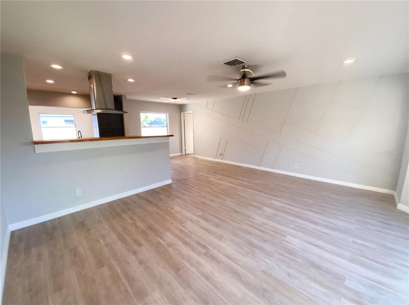 408 Ocean Ct, Clearwater, FL 33756