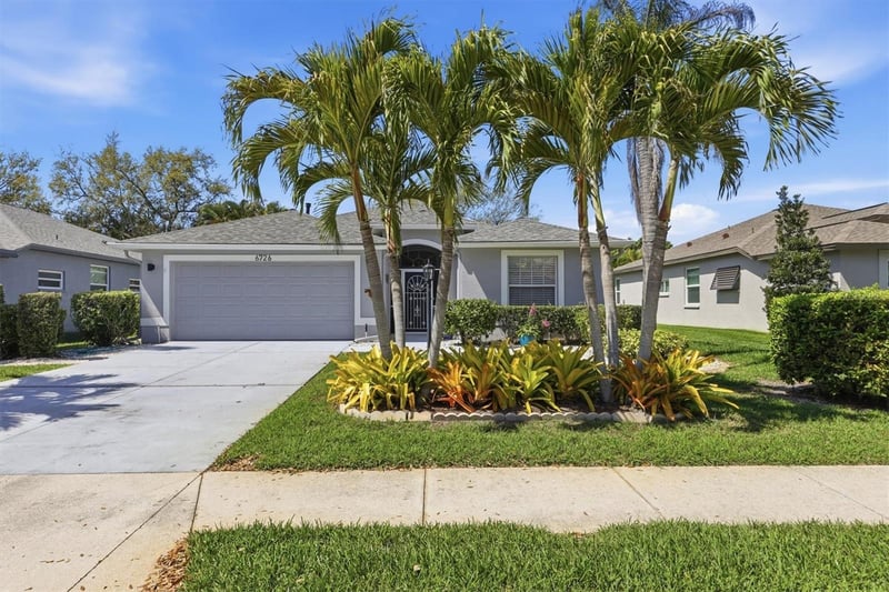 6726 Country Club Ln, Sarasota, FL 34243