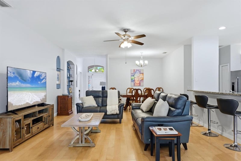 6726 Country Club Ln, Sarasota, FL 34243