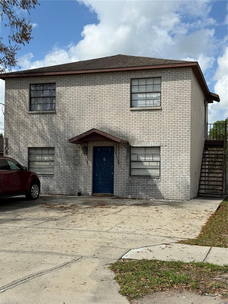 9906 Myrtle St #B, Tampa, FL 33617