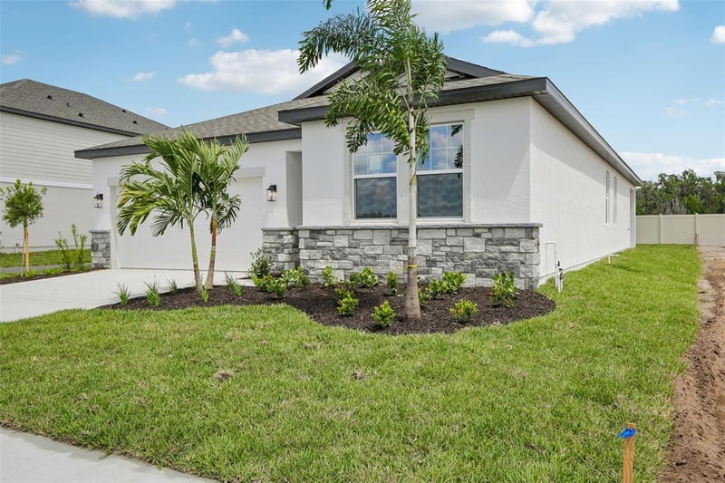 5958 Fresh Flora Dr, Wimauma, FL 33598