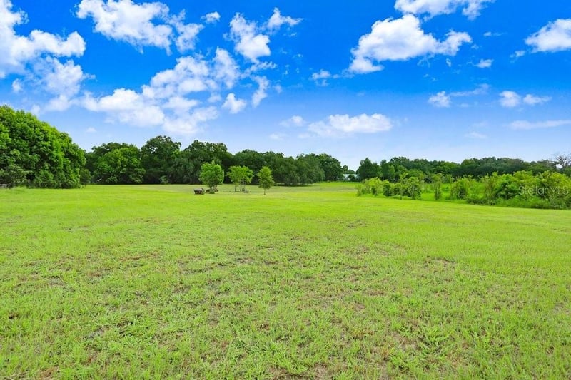 Trilby Rd, Dade City, FL 33523