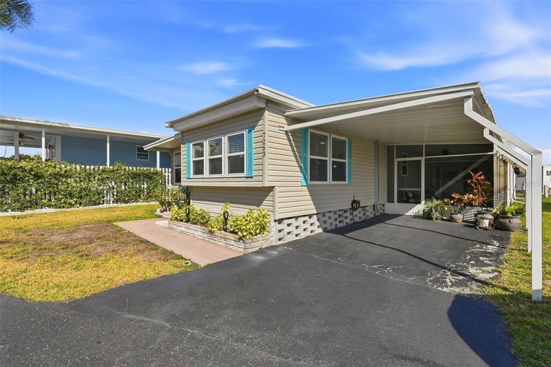 7263 Mount Essex Dr #509, St Petersburg, FL 33702
