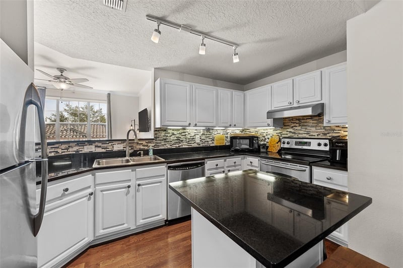 501 Knights Run Ave #1215, Tampa, FL 33602
