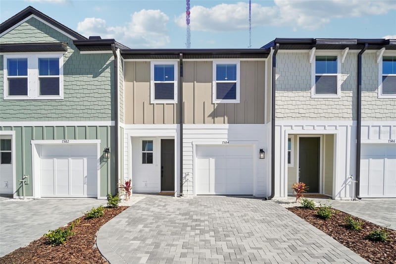 7584 Deer Valley Cir, Tampa, FL 33635
