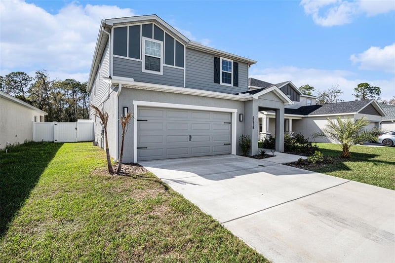 6518 Pebblebrooke Dr, Zephyrhills, FL 33541