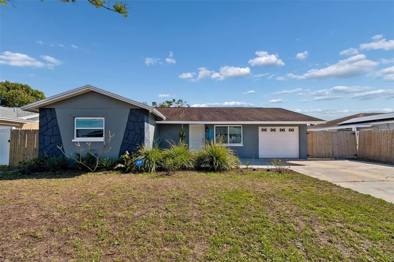 6882 62nd Ave, Pinellas Park, FL 33781