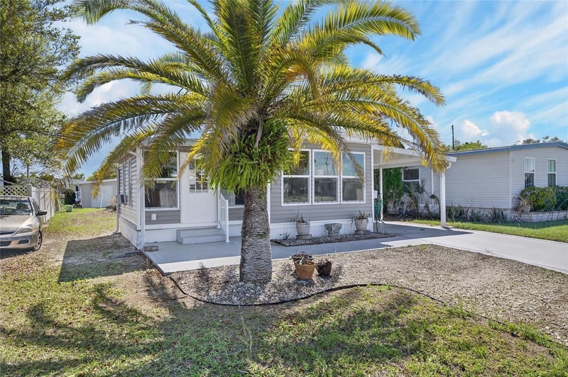 37036 8th Ave, Zephyrhills, FL 33542