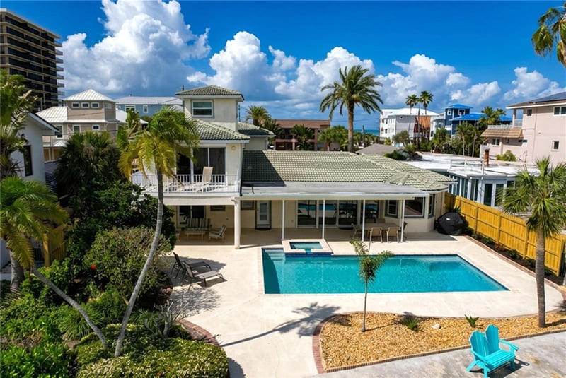 7711 Bayshore Dr, Treasure Island, FL 33706