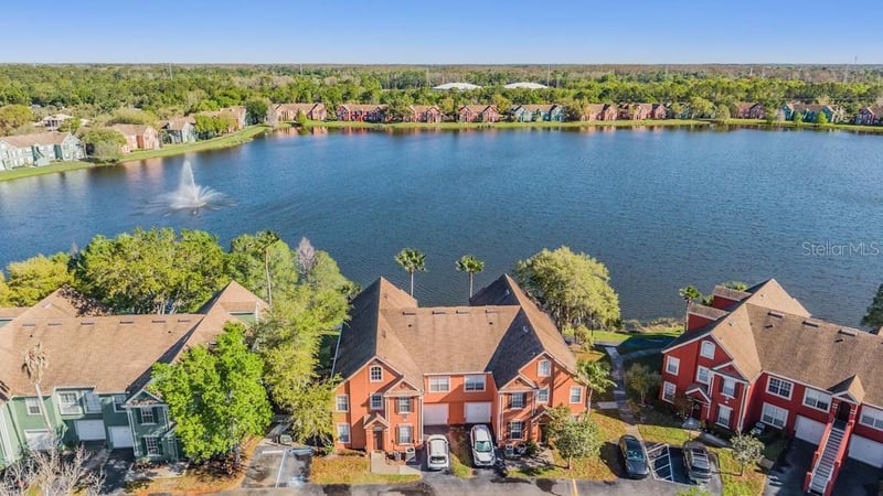 9552 Lake Chase Island Way #9552, Tampa, FL 33626