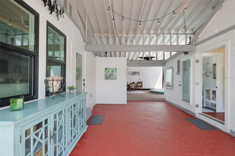 7030 Poinsettia Ave, Longboat Key, FL 34228
