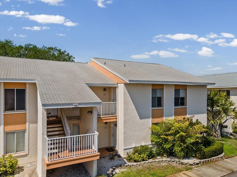 9940 7th Way #204, St Petersburg, FL 33702