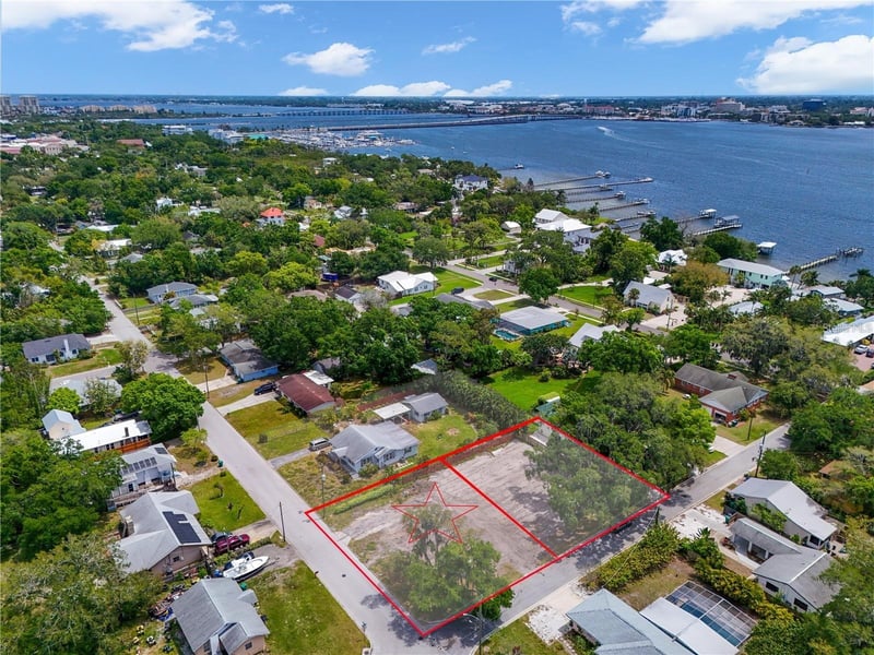 1615 5th St, Palmetto, FL 34221