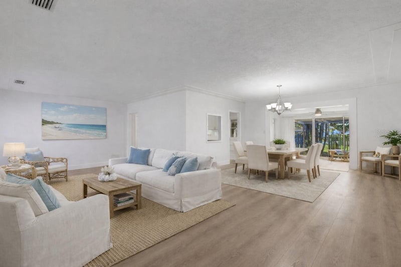 7912 Garden Dr, St Petersburg, FL 33710