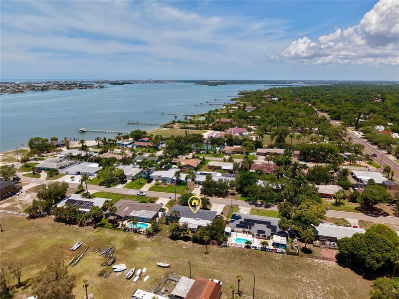 7912 Garden Dr, St Petersburg, FL 33710