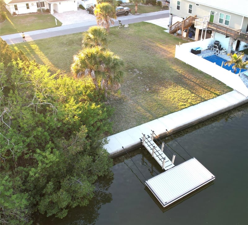 13908 King , Hudson, FL 34667