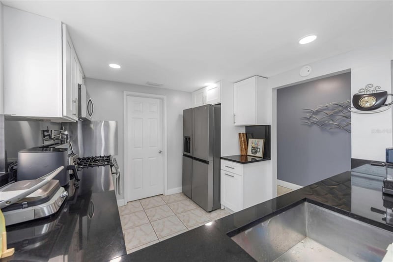 1819 Shore Dr #318, South Pasadena, FL 33707