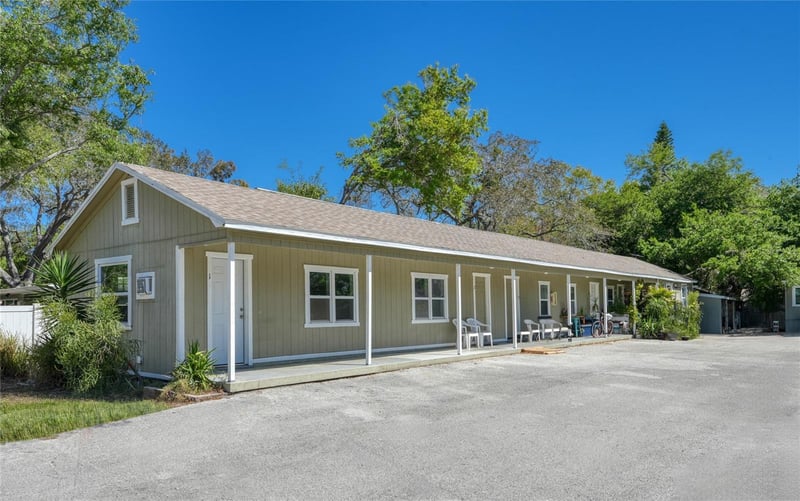 614 Beverly Ave, Largo, FL 33770