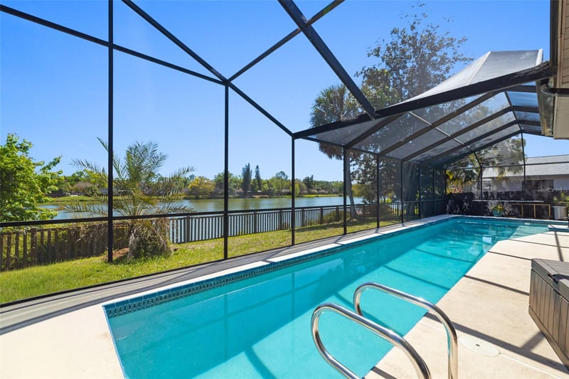 14947 Lake Forest Dr, Lutz, FL 33559