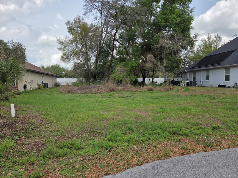 Kelly Lynn Ct, Zephyrhills, FL 33541