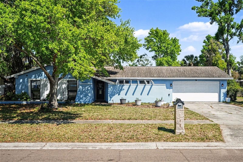 3315 Las Brisas Dr, Riverview, FL 33578