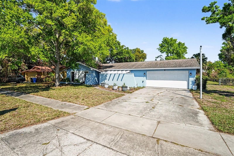 3315 Las Brisas Dr, Riverview, FL 33578