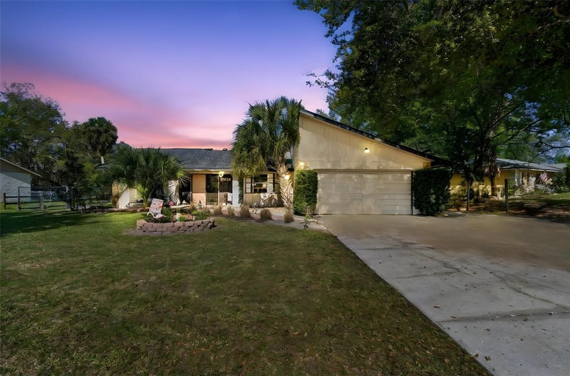 5059 Bernadette Dr, Zephyrhills, FL 33541