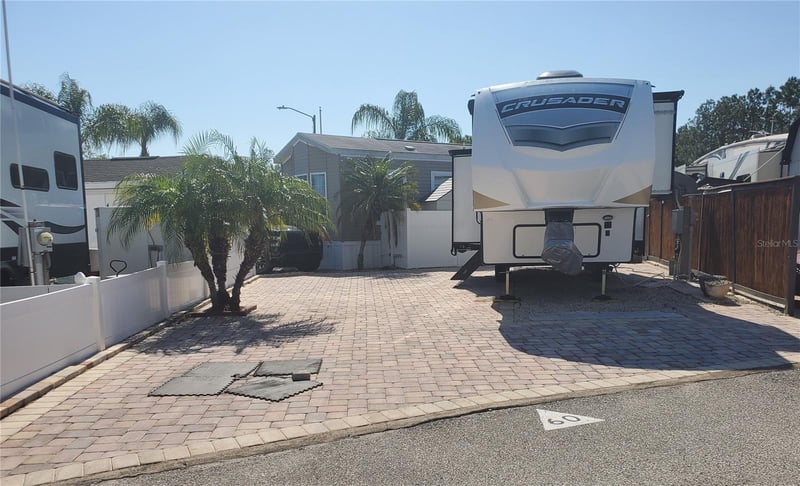 20300 Leonard Rd #60, Lutz, FL 33558