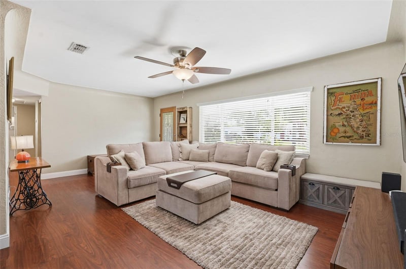 5665 34th Ave, St Petersburg, FL 33710
