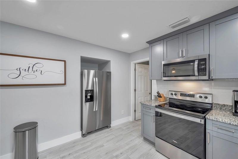 2703 18th St, St Petersburg, FL 33712