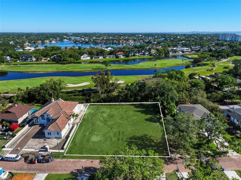 300 Rafael Blvd, St Petersburg, FL 33704