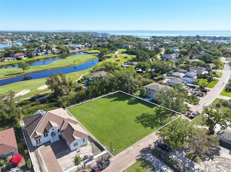 300 Rafael Blvd, St Petersburg, FL 33704
