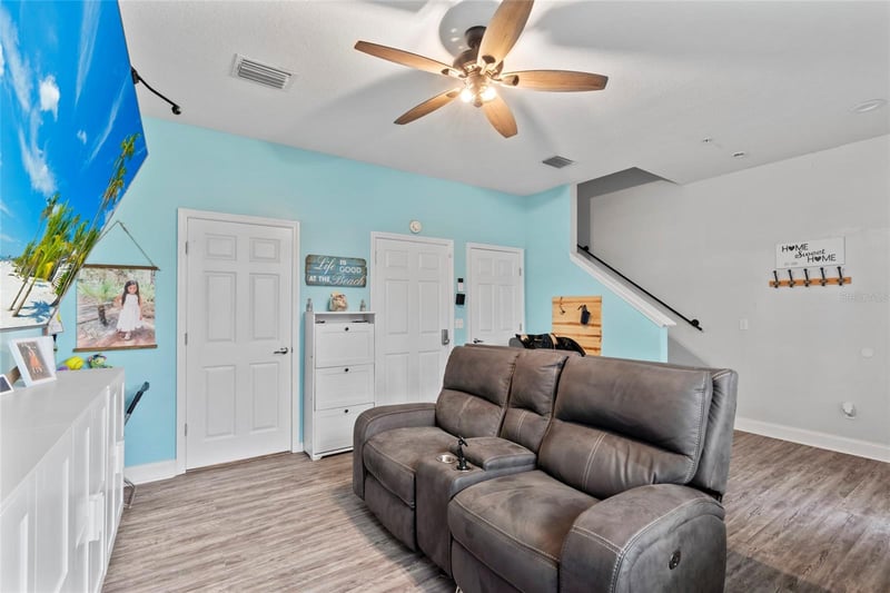 7240 102nd Ln, Seminole, FL 33772
