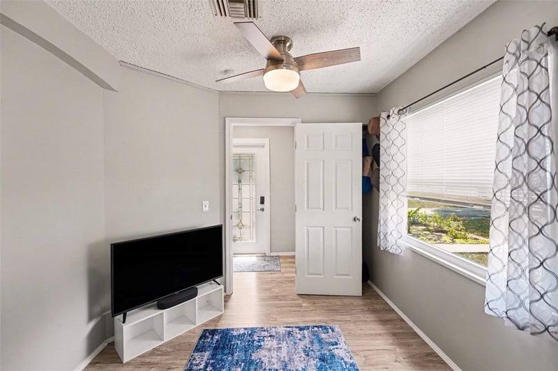6385 31st Street North, St Petersburg, FL 33702